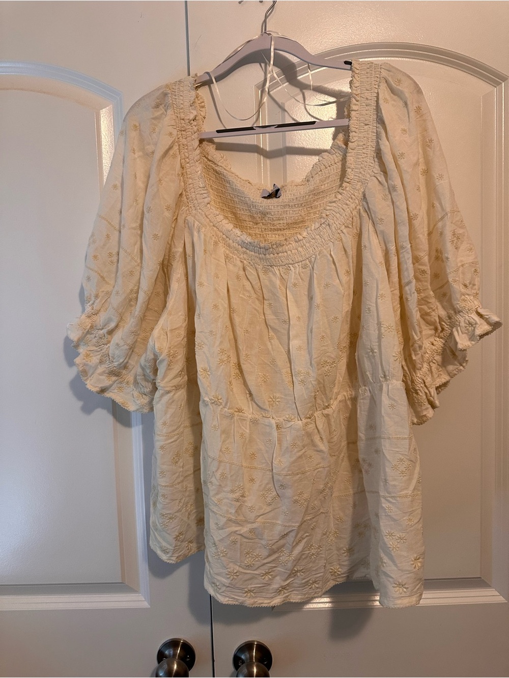 Old Navy Cream Embroidered Peasant Top - Puff Sleeve